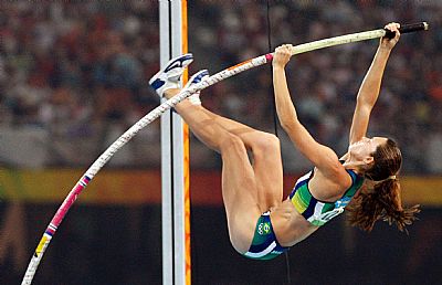 Fabiana Murer durante salto com vara. (Washington Alves/COB)