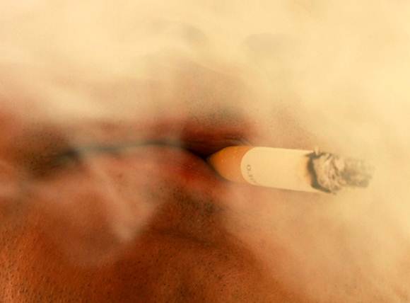 Pare de fumar com fumasil. (Davichi/flickr)